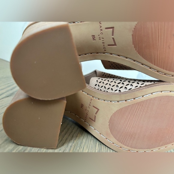 NWOT Marc Fisher Tan Vixen Cutout Suede Sandals women’s size 8 - Picture 4 of 10